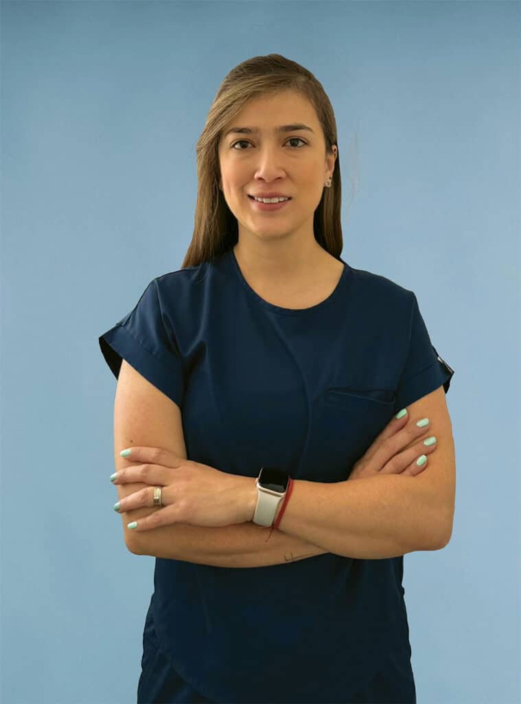 Periodoncista en Quito Dra. Fernanda Mejía